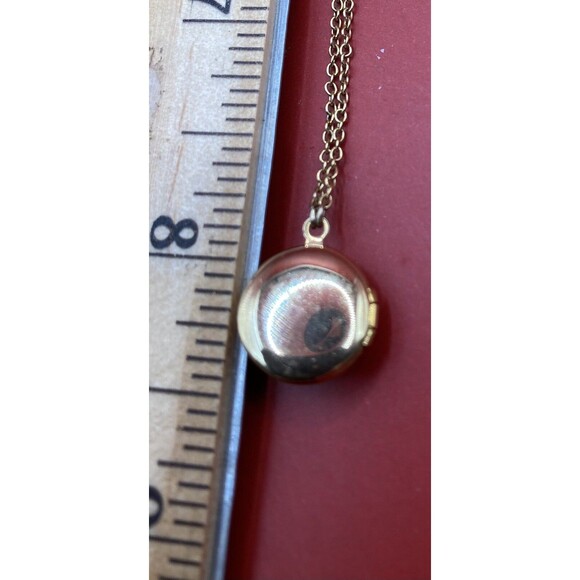 Vintage Women’s Necklace Locket Gold Tone Filigree 16” - Picture 5 of 5